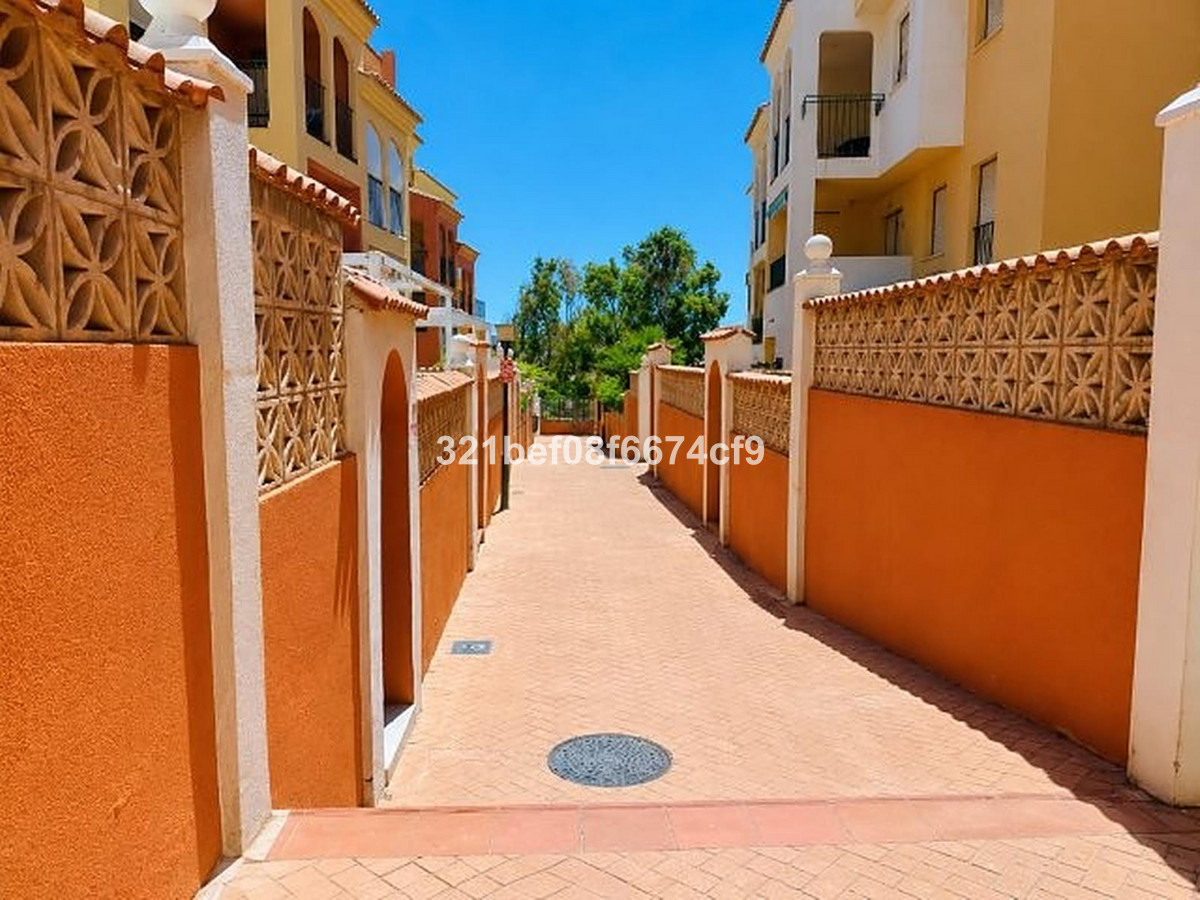 Appartement te koop in San Luis de Sabinillas | 2 slaapkamers H5500297