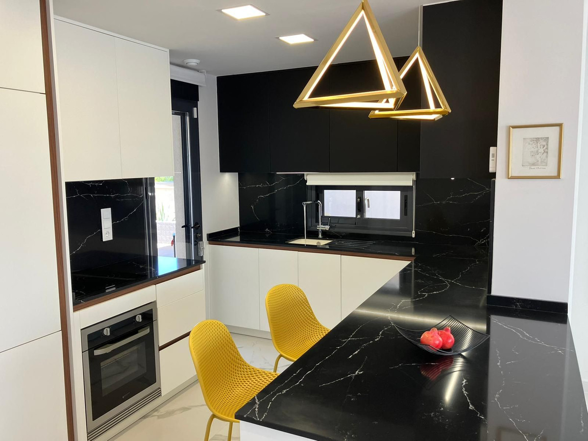 Appartement te koop in San Miguel de Salinas | 2 slaapkamers H5324281