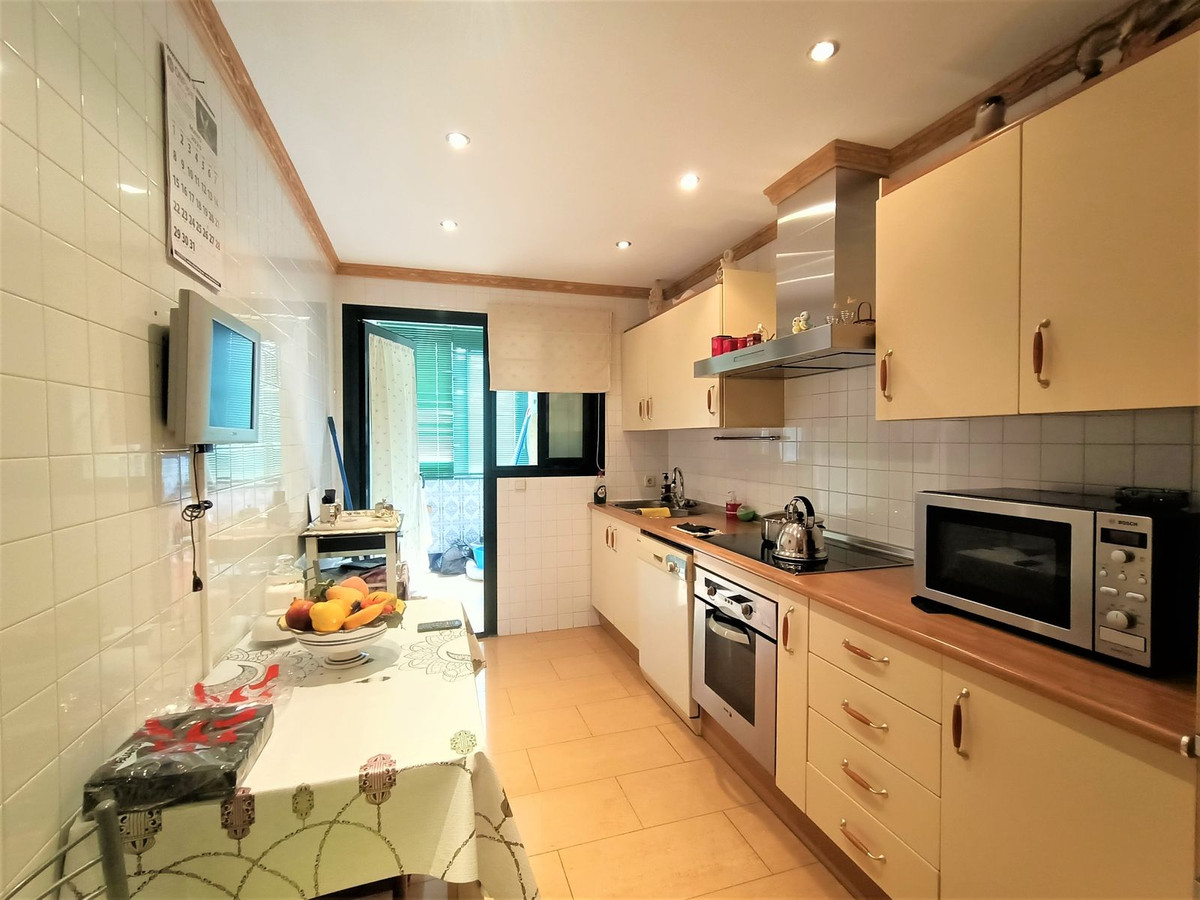 Appartement te koop in San Pedro de Alcántara | 3 slaapkamers H4309864