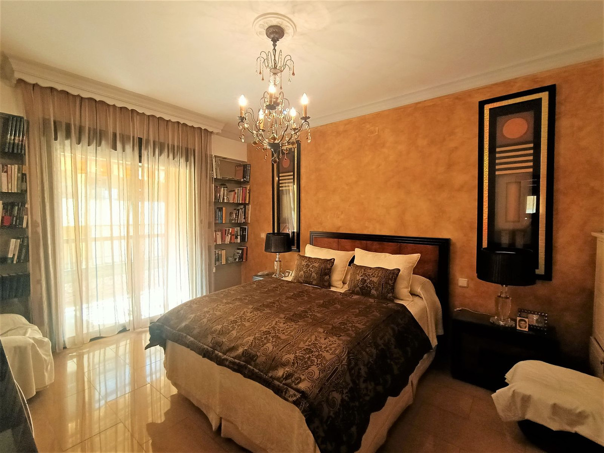 Appartement te koop in San Pedro de Alcántara | 3 slaapkamers H4309864