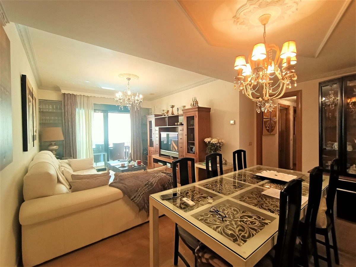Appartement te koop in San Pedro de Alcántara | 3 slaapkamers H4309864
