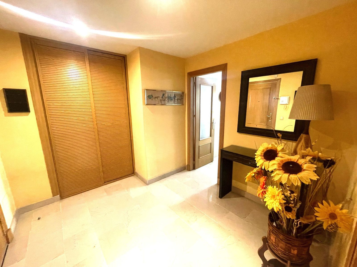 Appartement te koop in San Pedro de Alcántara | 3 slaapkamers H5064082