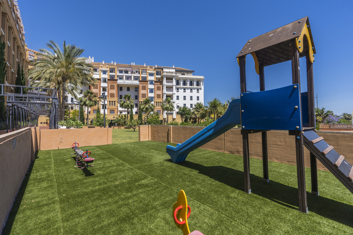 Appartement te koop in San Pedro de Alcántara | 2 slaapkamers H5072380