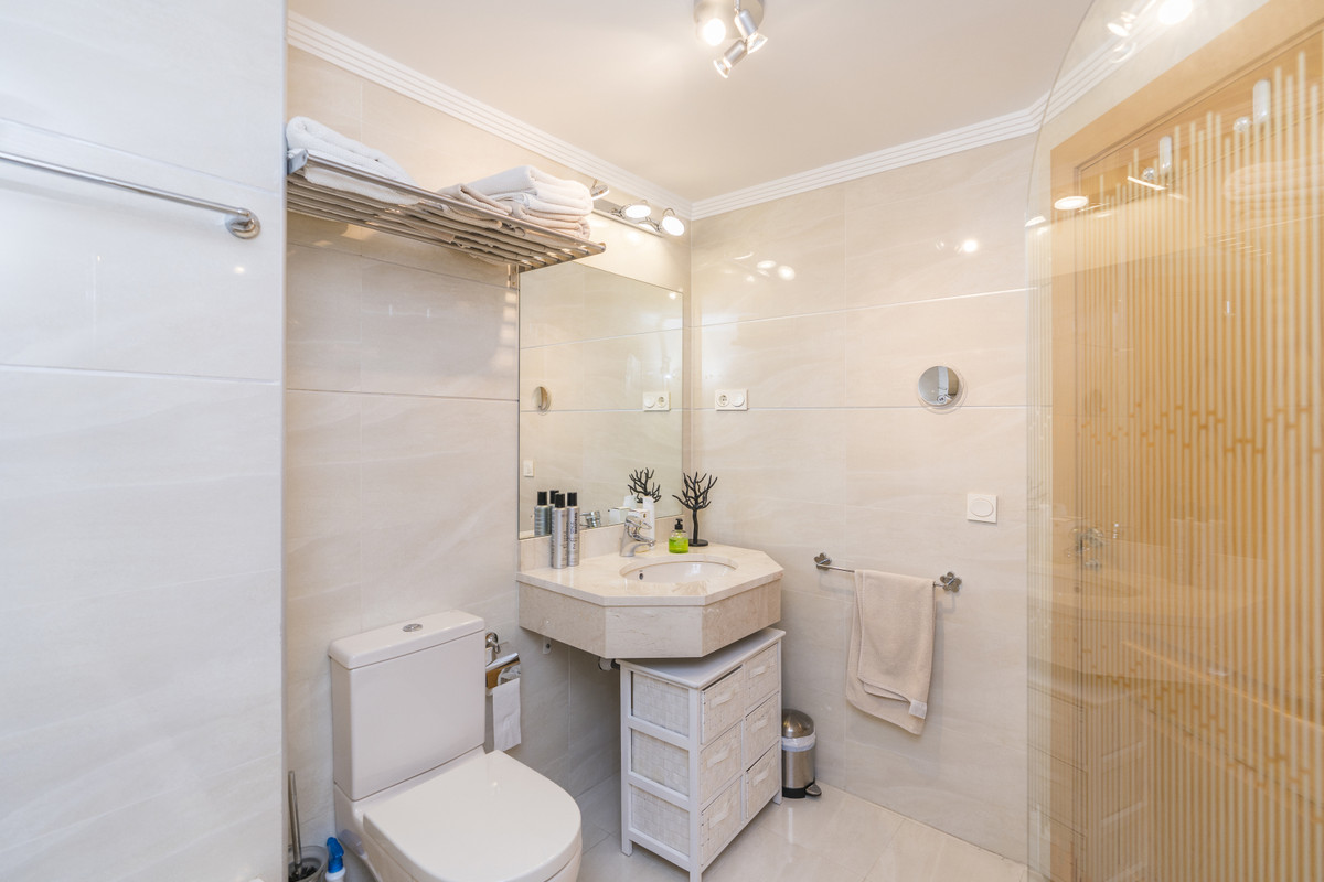 Appartement te koop in San Pedro de Alcántara | 2 slaapkamers H5072380