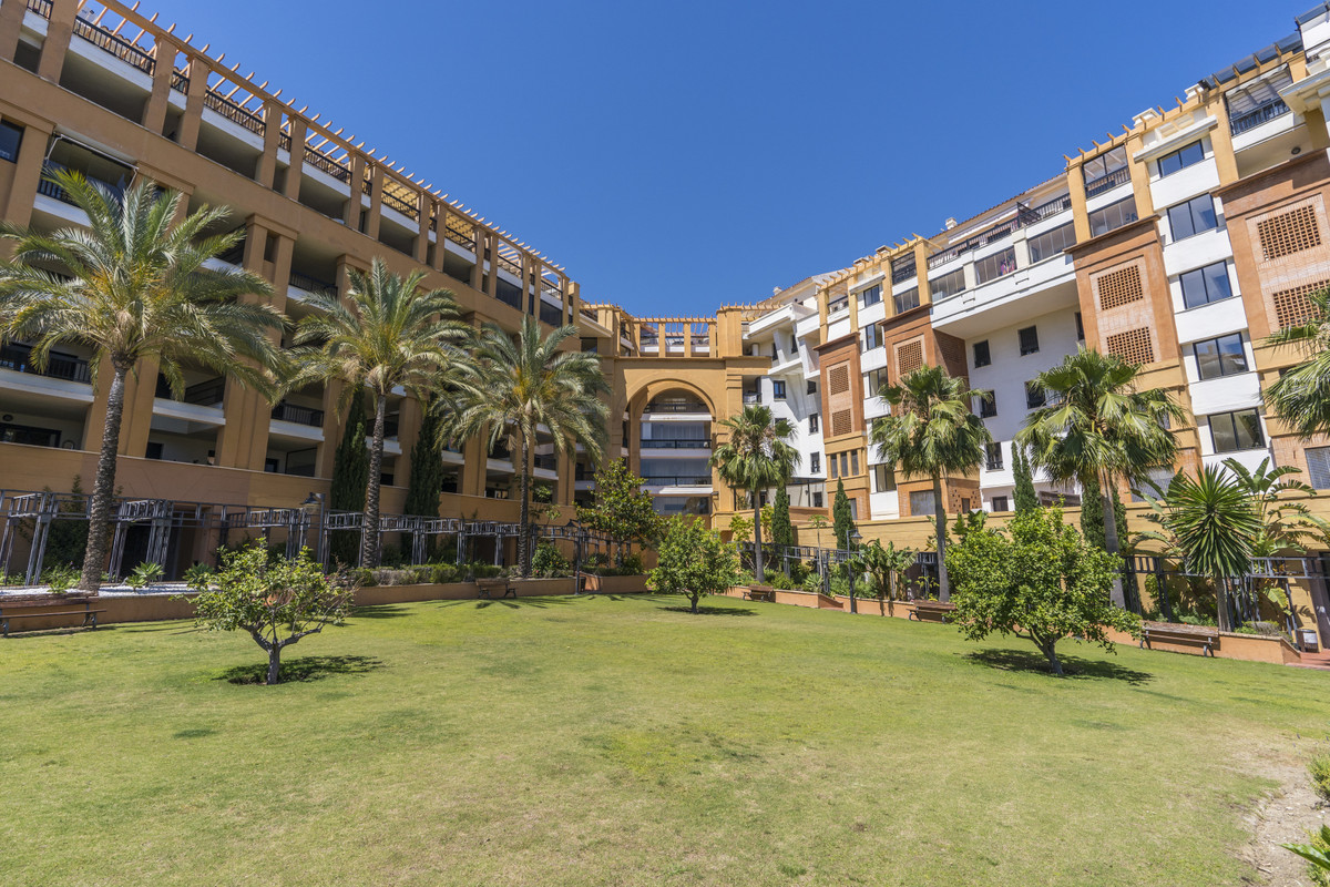 Appartement te koop in San Pedro de Alcántara | 2 slaapkamers H5072380