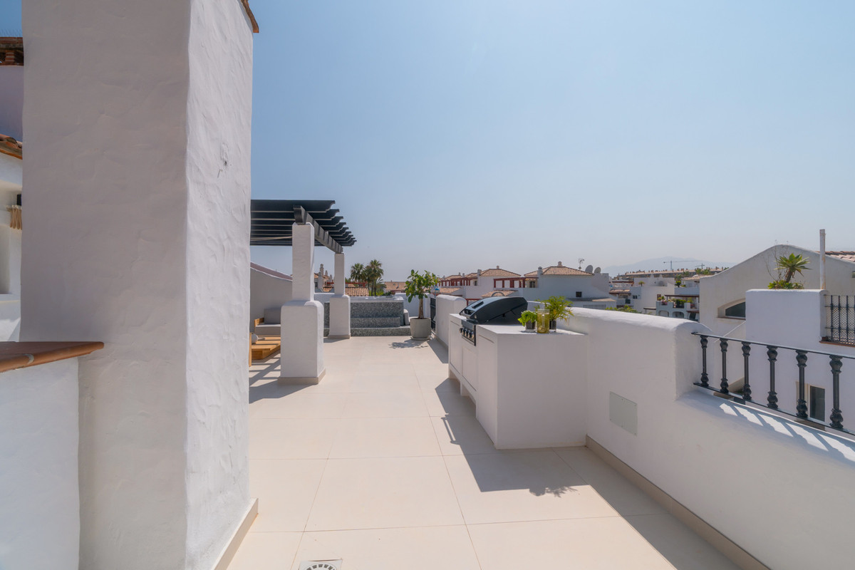 Appartement te koop in San Pedro de Alcántara | 3 slaapkamers H5072626