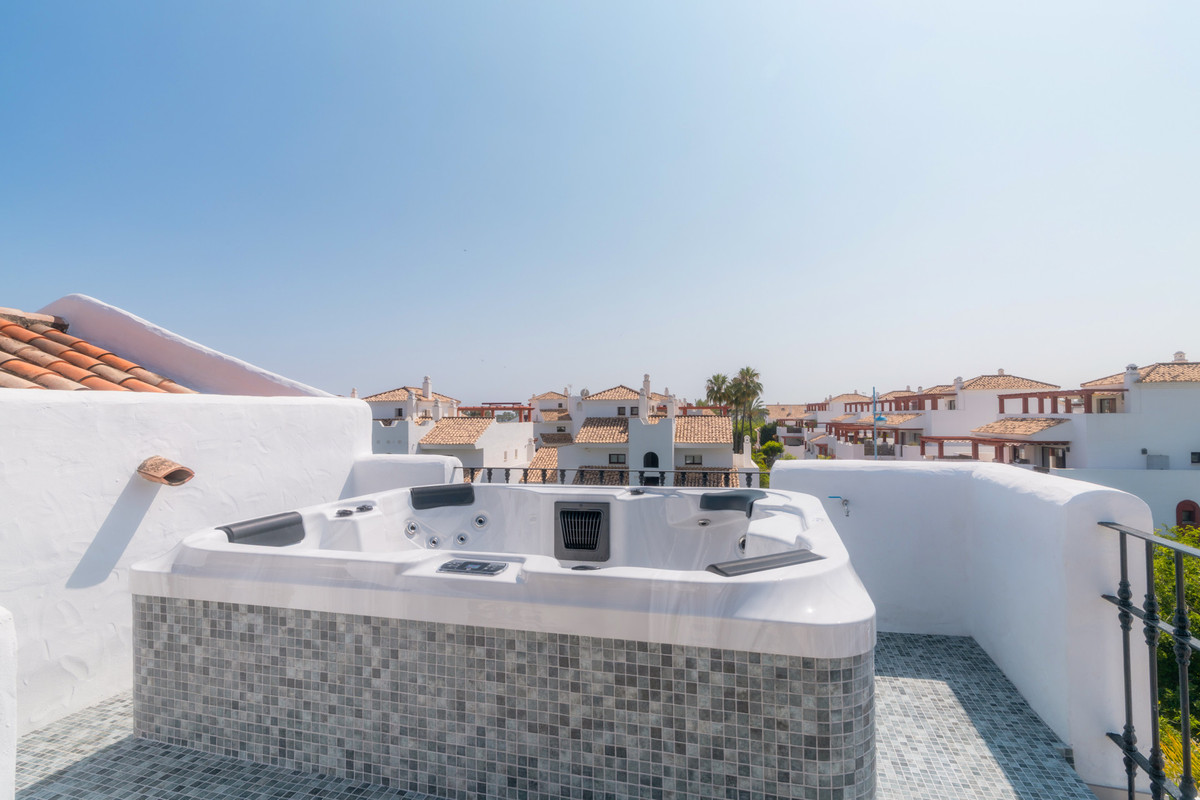 Appartement te koop in San Pedro de Alcántara | 3 slaapkamers H5072626