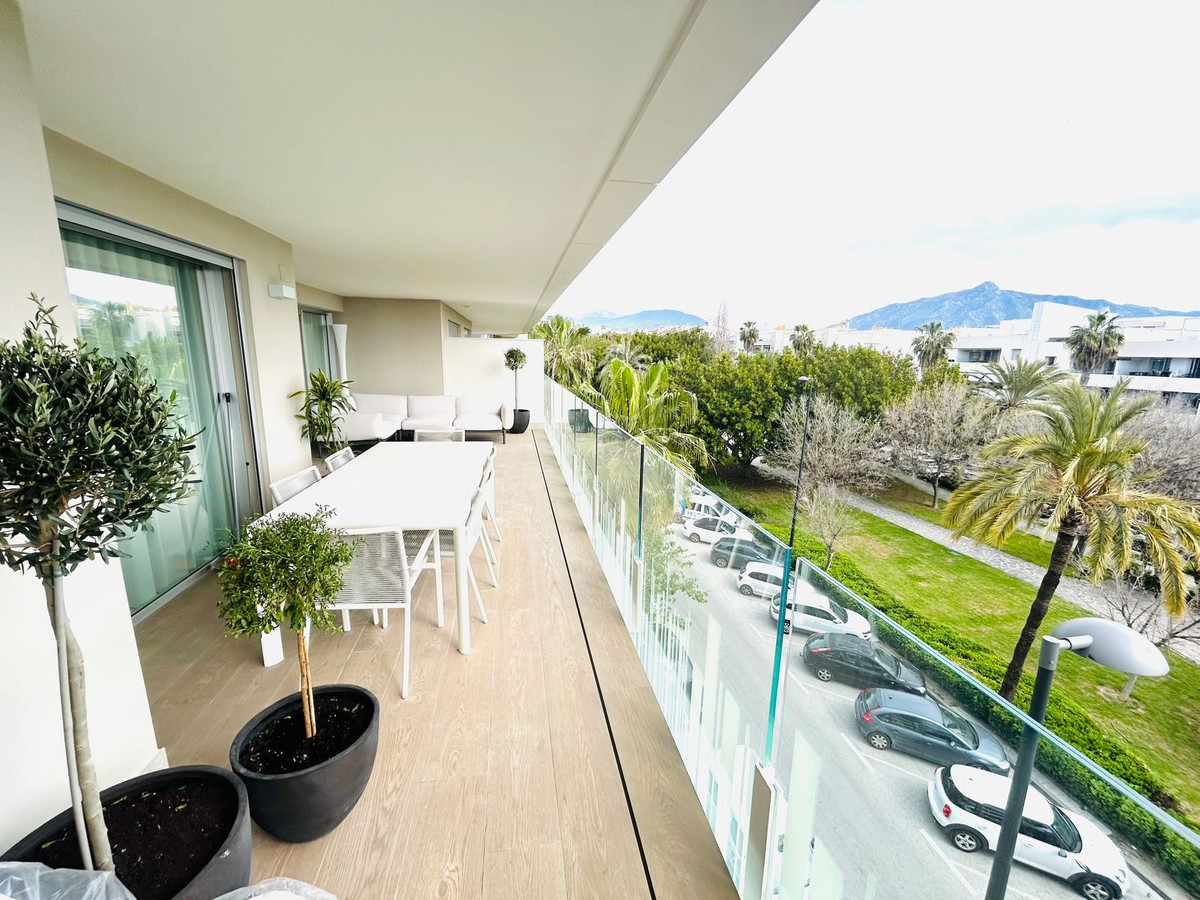 Appartement te koop in San Pedro de Alcántara | 3 slaapkamers H5081398