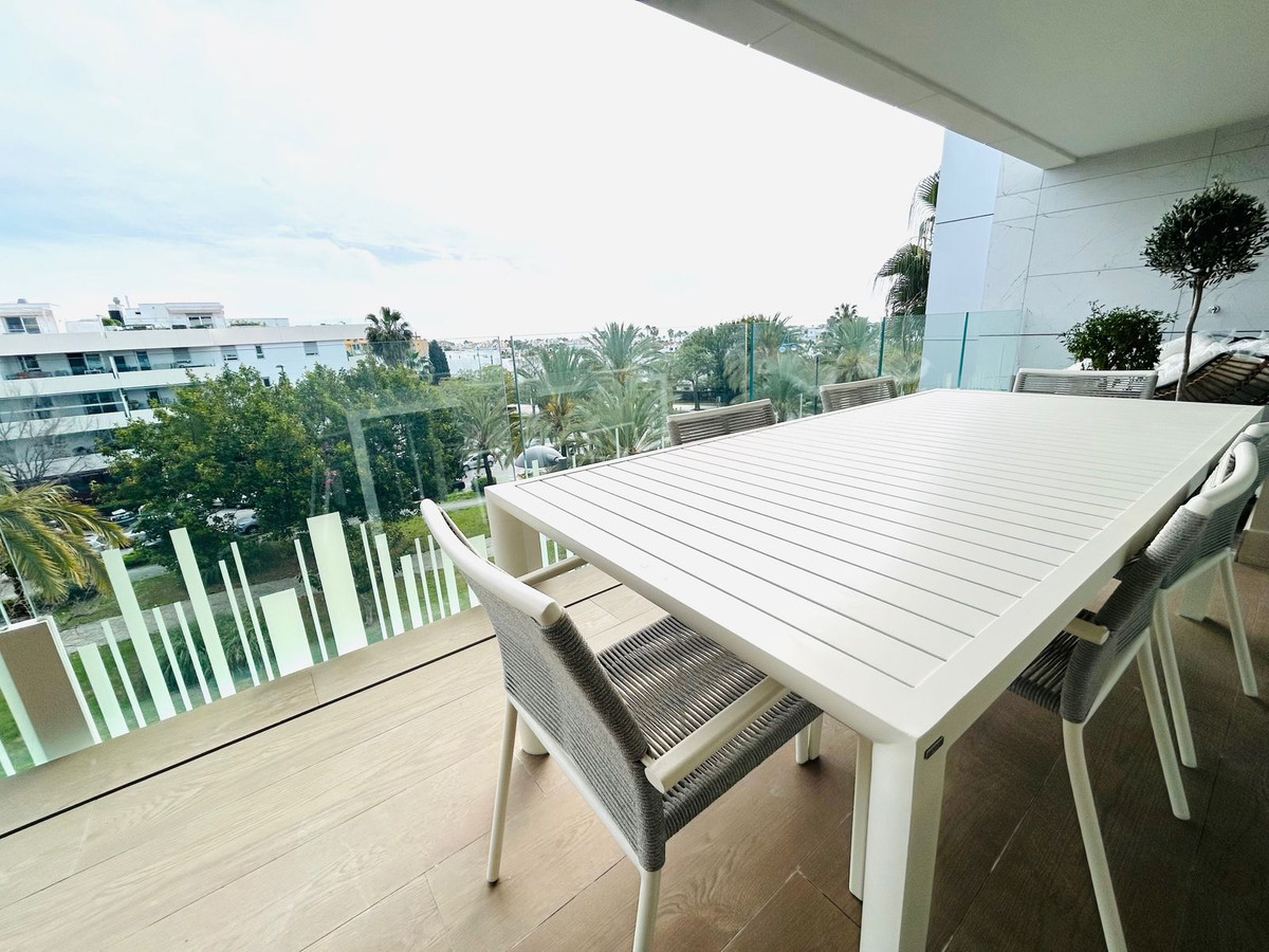 Appartement te koop in San Pedro de Alcántara | 3 slaapkamers H5081398