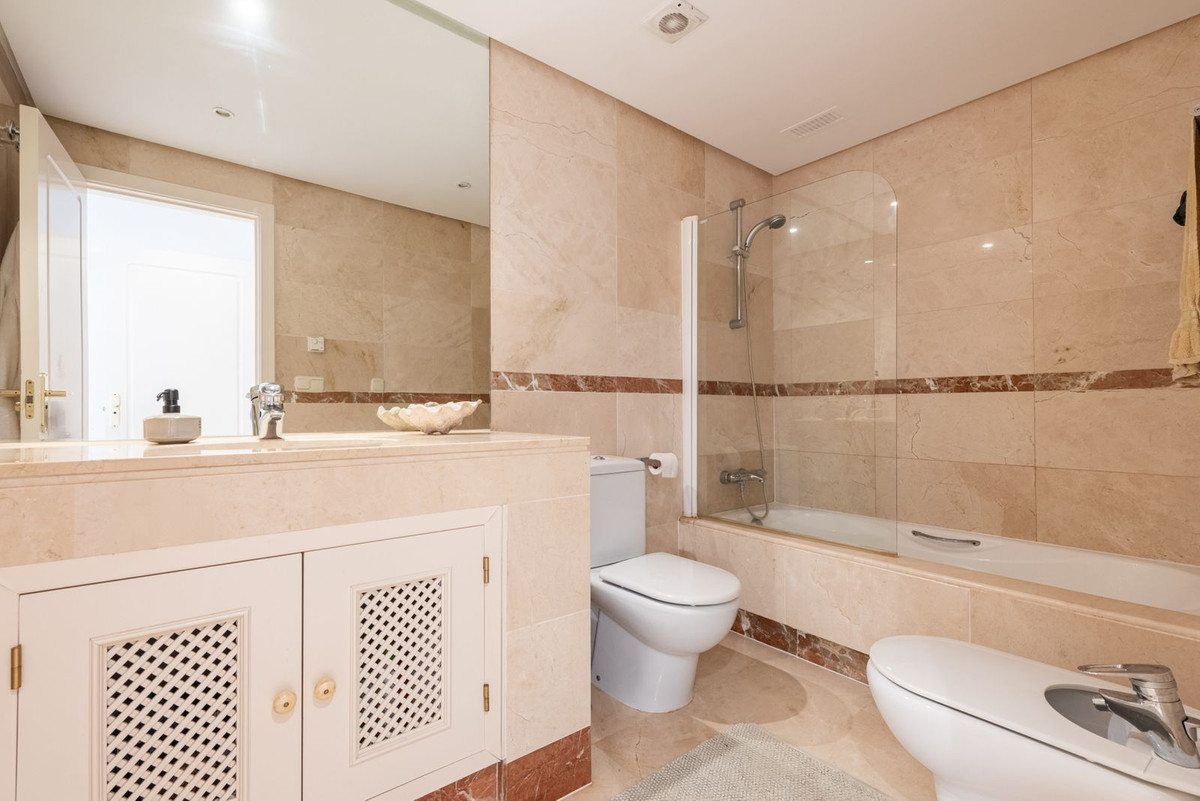 Appartement te koop in San Pedro de Alcántara | 3 slaapkamers H5104255