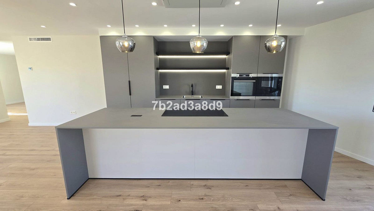 Appartement te koop in San Pedro de Alcántara | 4 slaapkamers H5108839