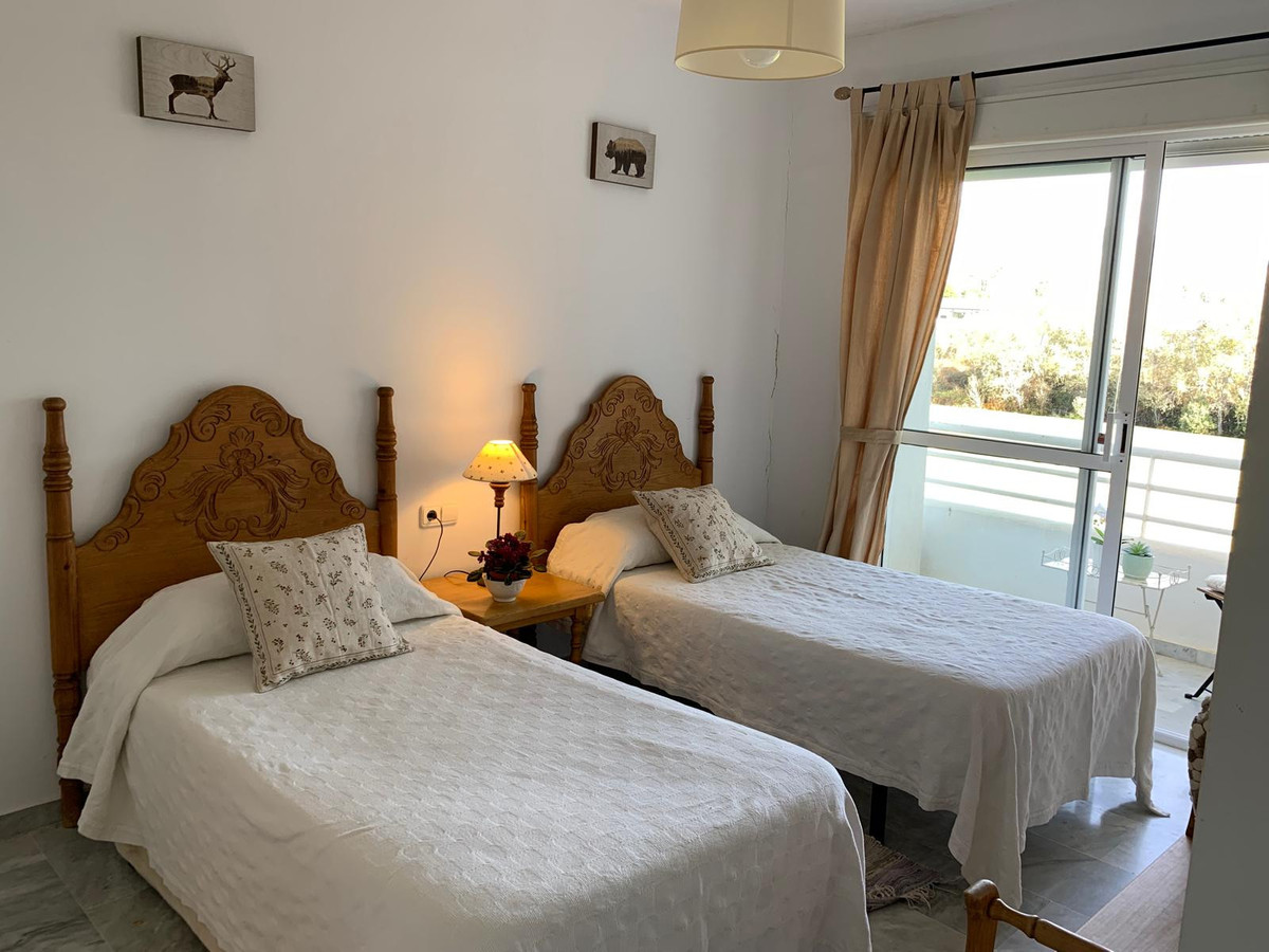 Apartment for sale in San Pedro de Alcántara | 3 bedrooms H5112049