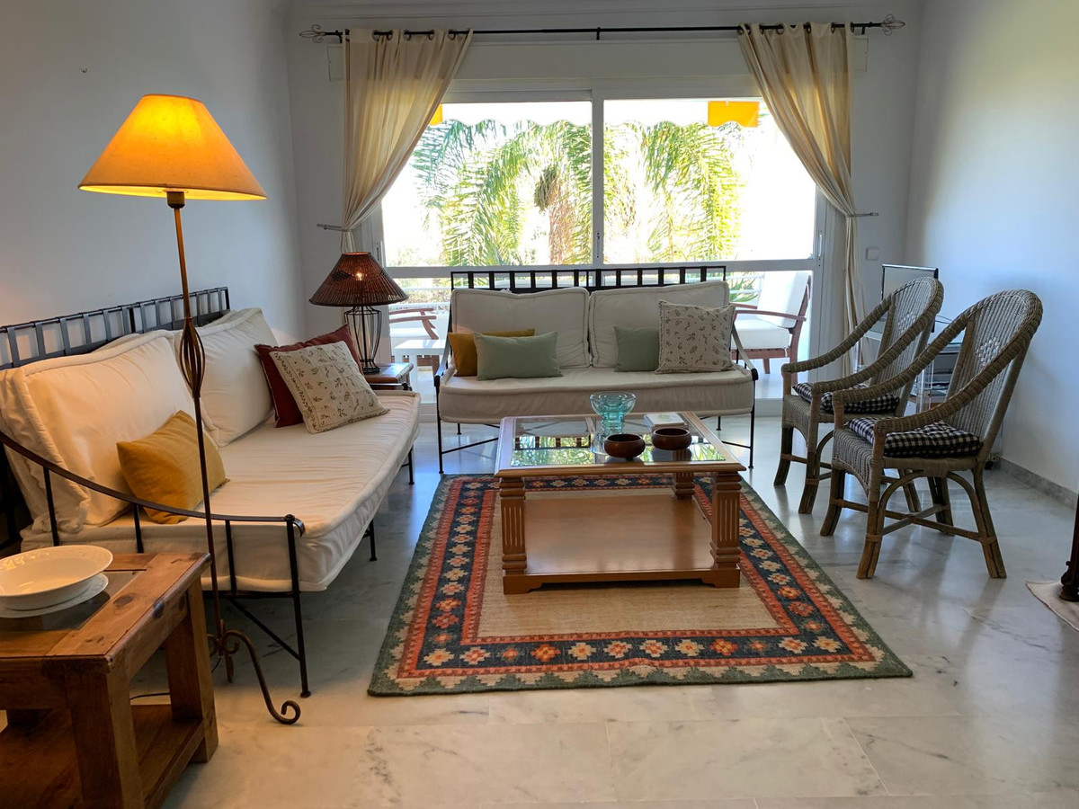 Apartment for sale in San Pedro de Alcántara | 3 bedrooms H5112049