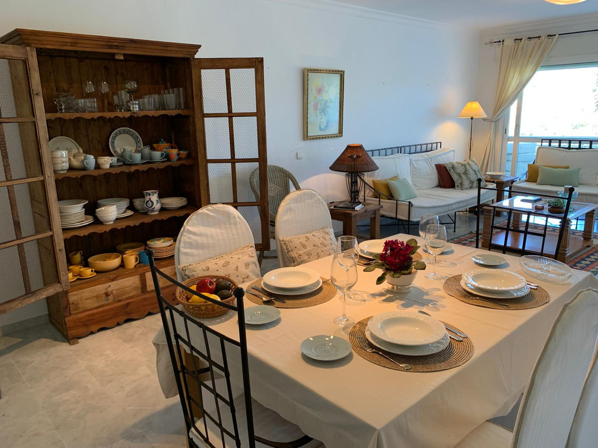 Apartment for sale in San Pedro de Alcántara | 3 bedrooms H5112049
