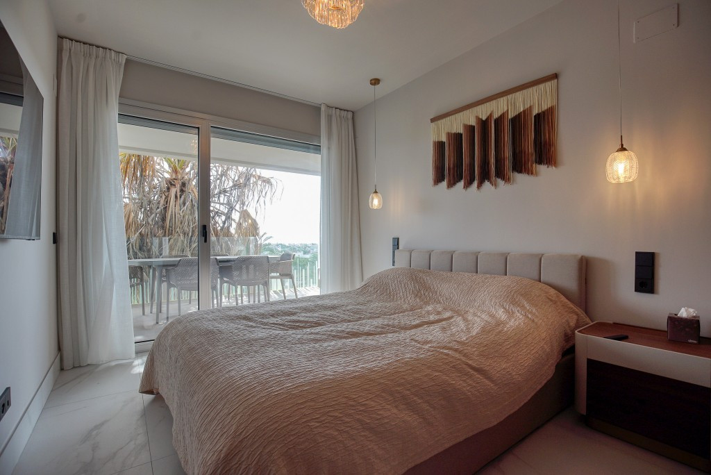 Apartment for sale in San Pedro de Alcántara | 3 bedrooms H5125690