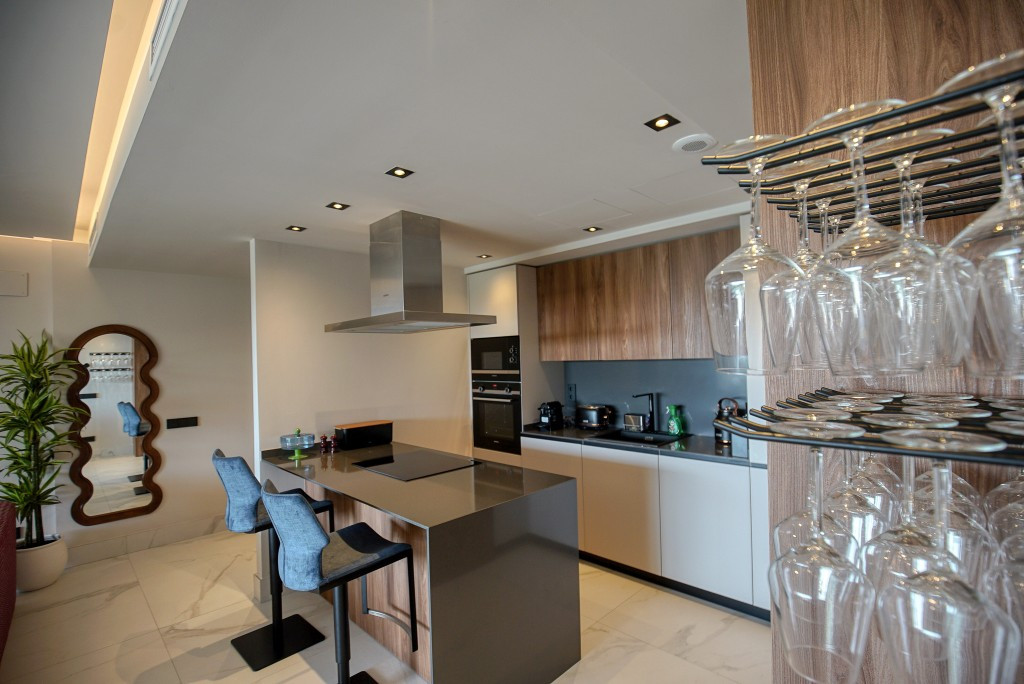 Apartment for sale in San Pedro de Alcántara | 3 bedrooms H5125690