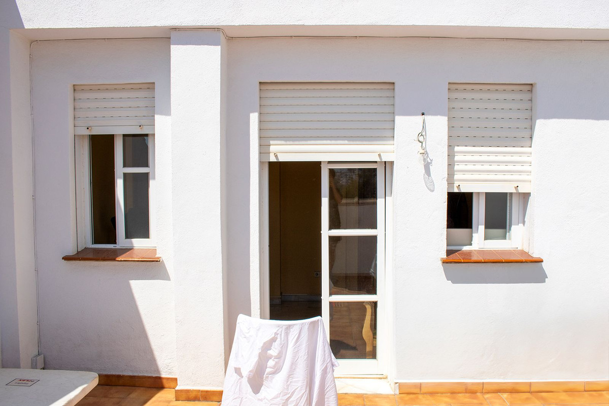 Apartment for sale in San Pedro de Alcántara | 4 bedrooms H5126908