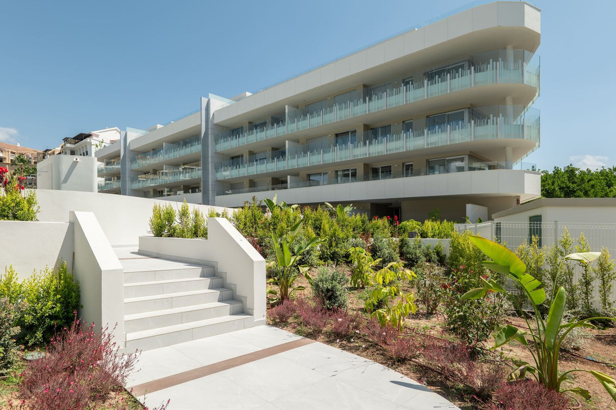 Apartment for sale in San Pedro de Alcántara | 3 bedrooms H5129848