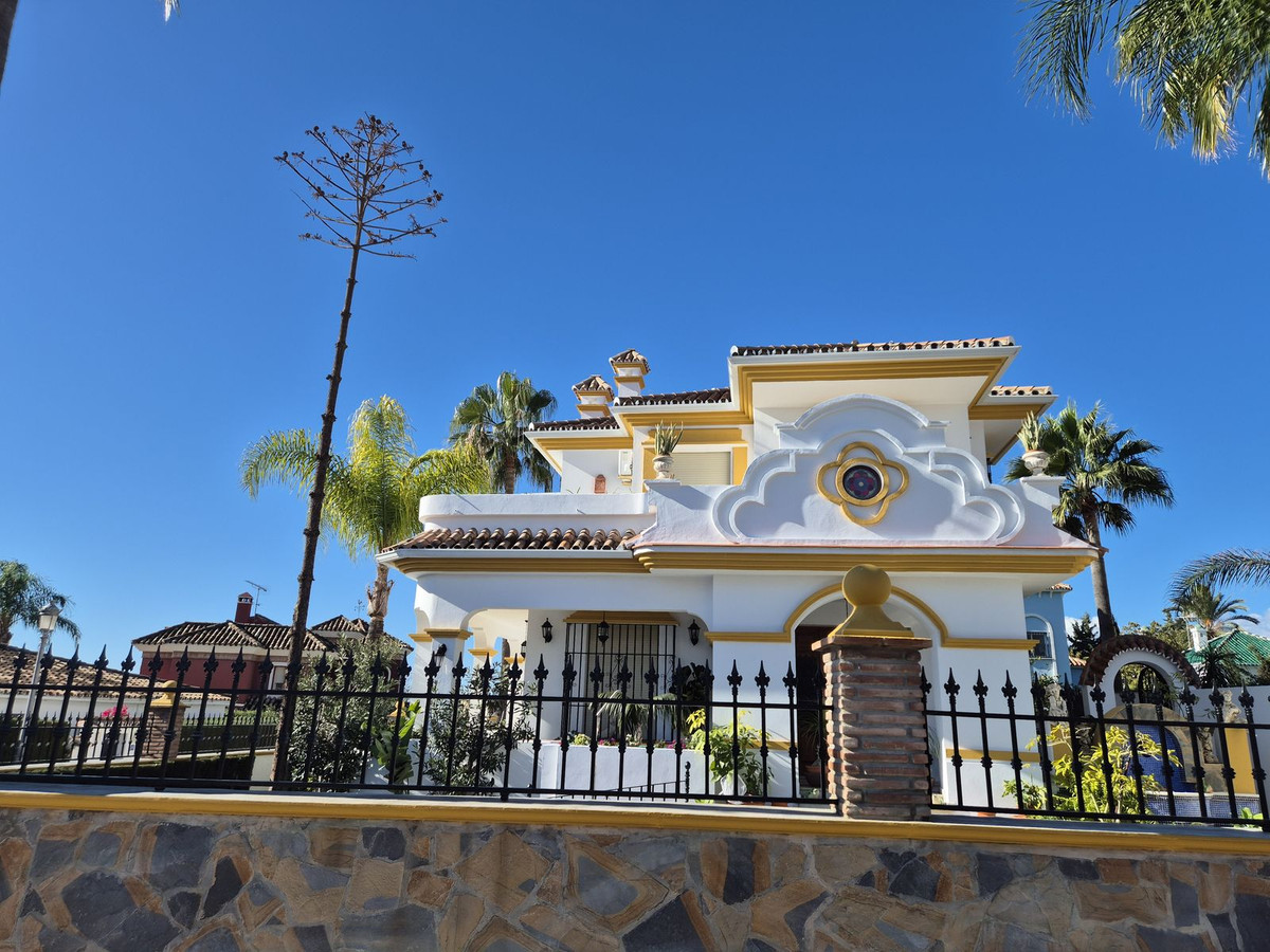 Huis te koop in San Pedro de Alcántara | 5 slaapkamers H5272315