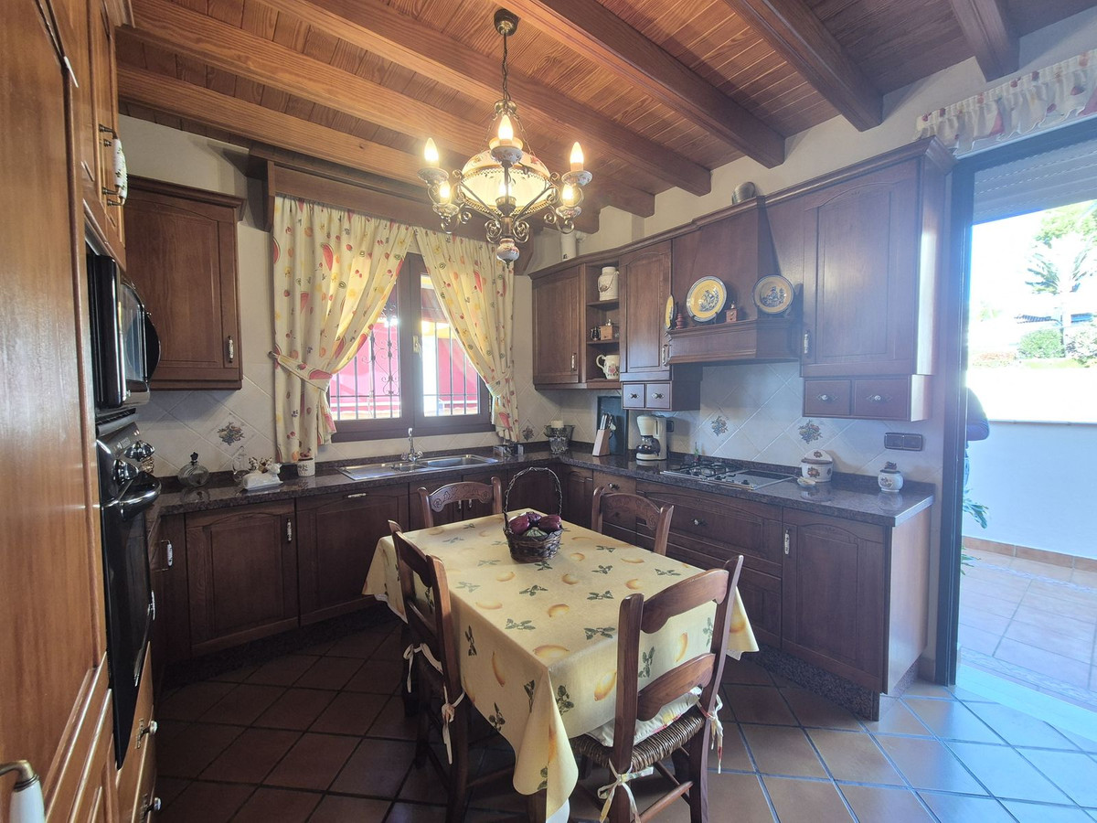 Huis te koop in San Pedro de Alcántara | 5 slaapkamers H5272315
