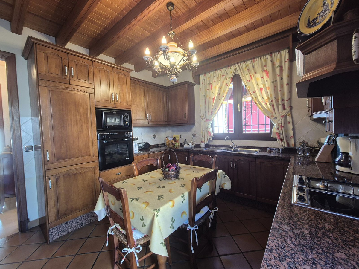 Huis te koop in San Pedro de Alcántara | 5 slaapkamers H5272315