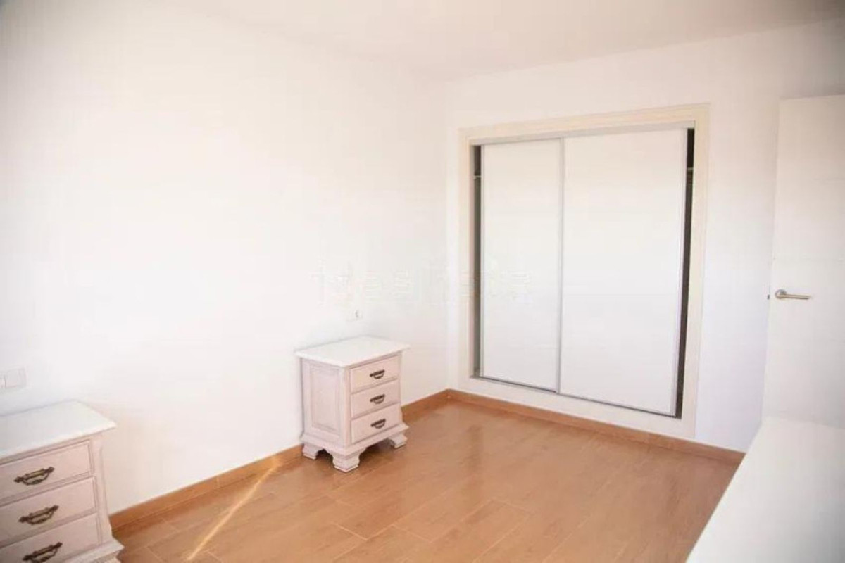 Appartement te koop in San Pedro de Alcántara | 4 slaapkamers H5291455