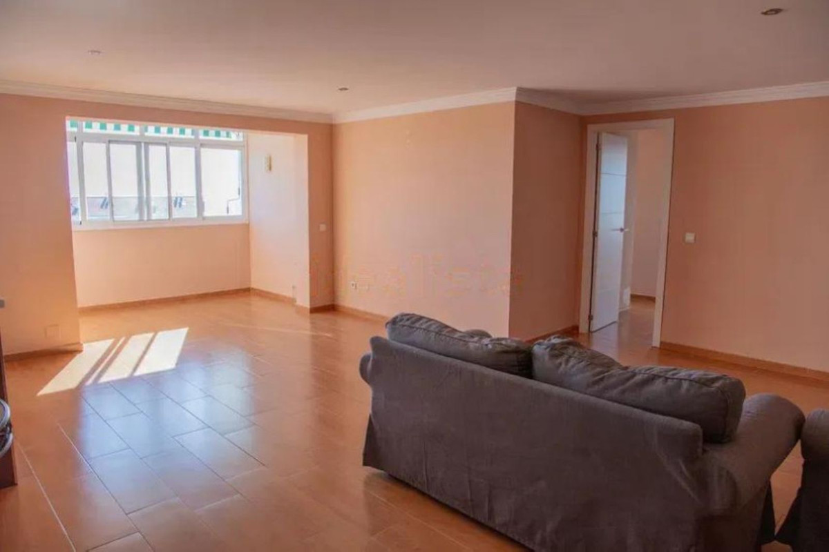 Appartement te koop in San Pedro de Alcántara | 4 slaapkamers H5291455