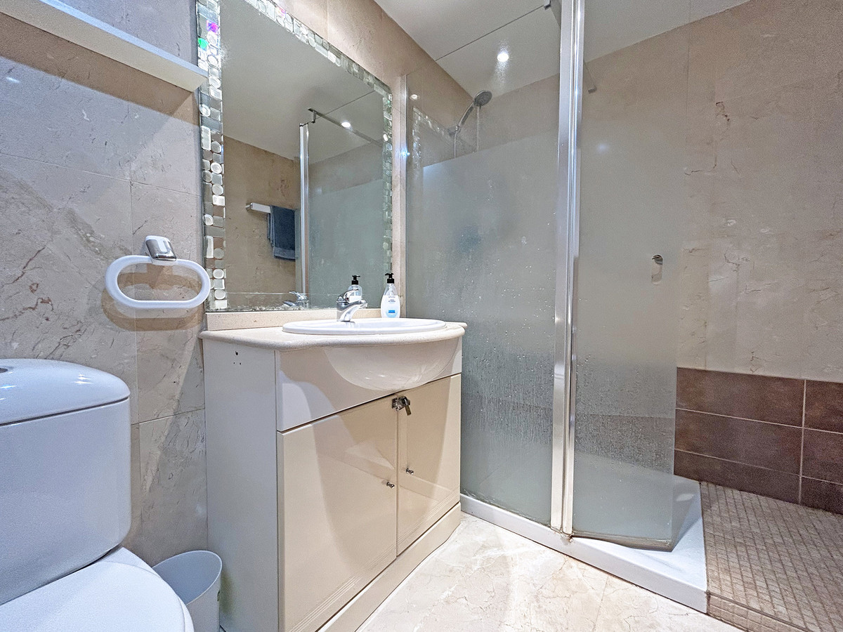 Appartement te koop in San Pedro de Alcántara | 2 slaapkamers H5294551