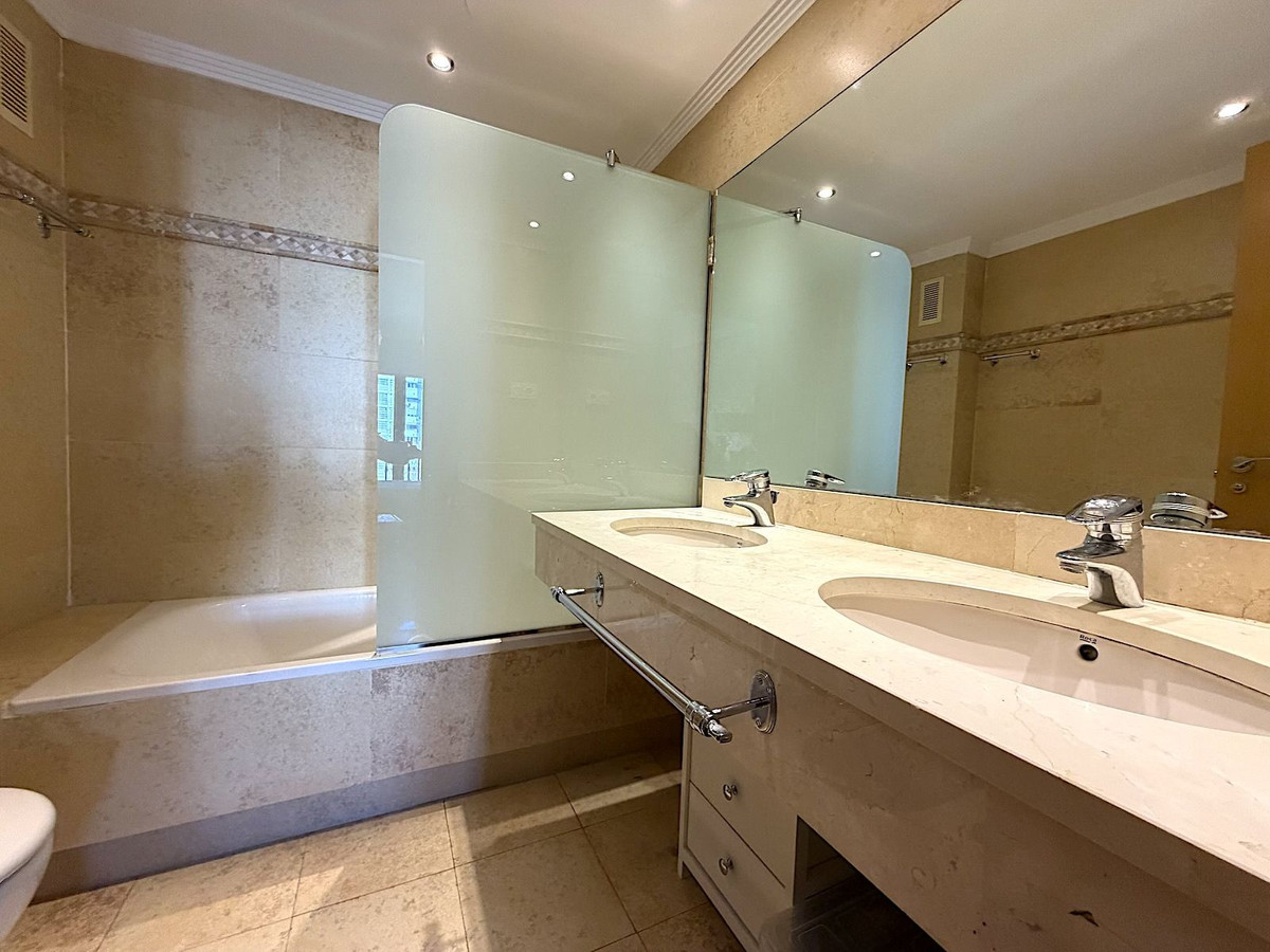 Appartement te koop in San Pedro de Alcántara | 2 slaapkamers H5295772