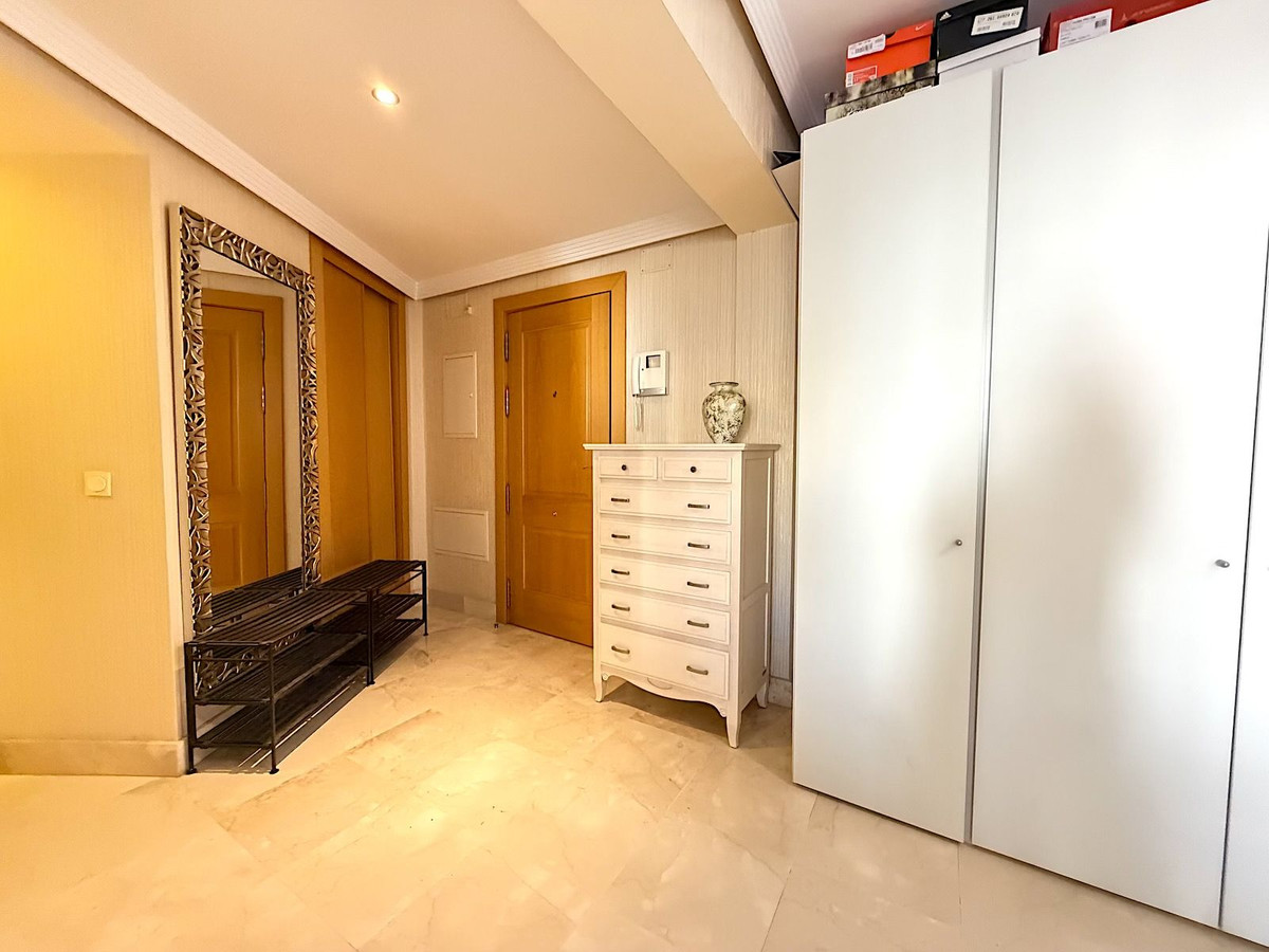 Appartement te koop in San Pedro de Alcántara | 2 slaapkamers H5295772