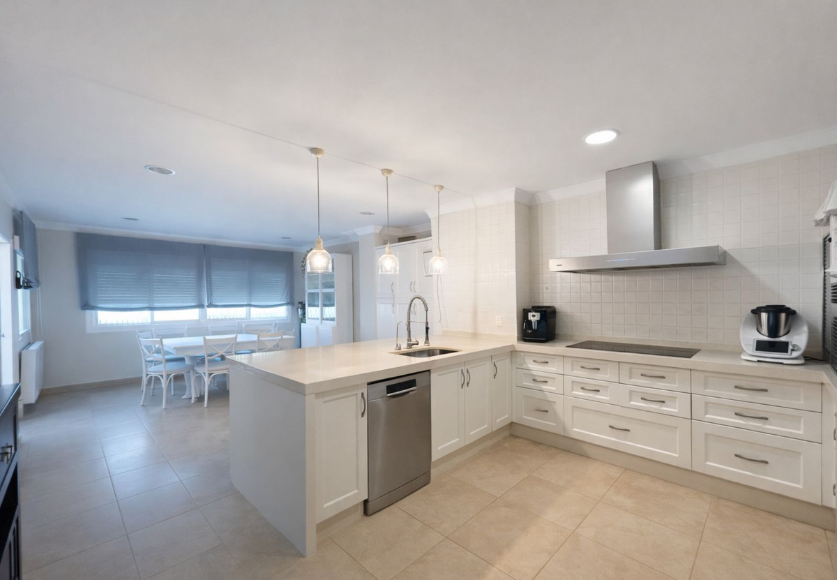 Huis te koop in San Pedro de Alcántara | 5 slaapkamers H5296630