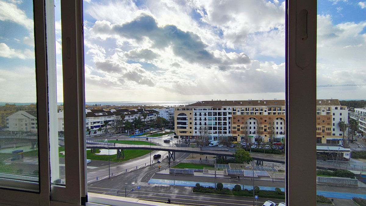 Appartement te koop in San Pedro de Alcántara | 4 slaapkamers H5302522