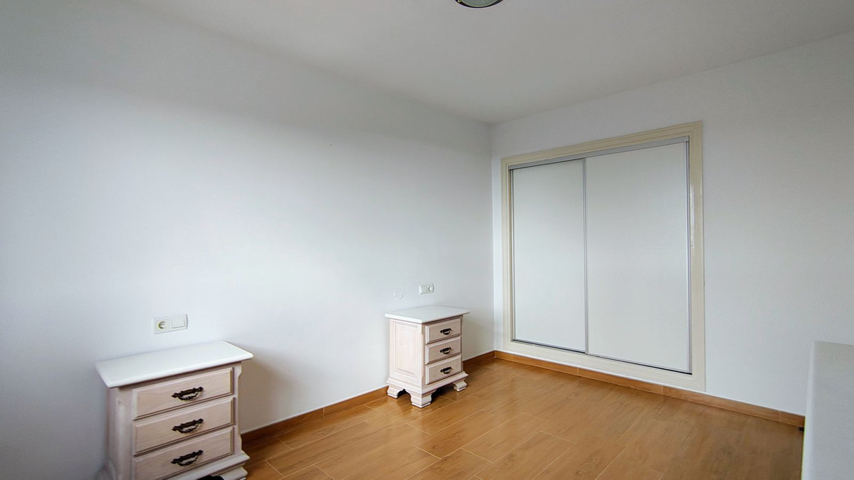 Appartement te koop in San Pedro de Alcántara | 4 slaapkamers H5302522