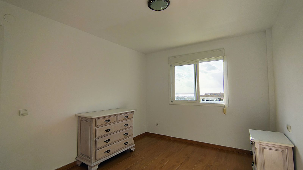 Appartement te koop in San Pedro de Alcántara | 4 slaapkamers H5302522