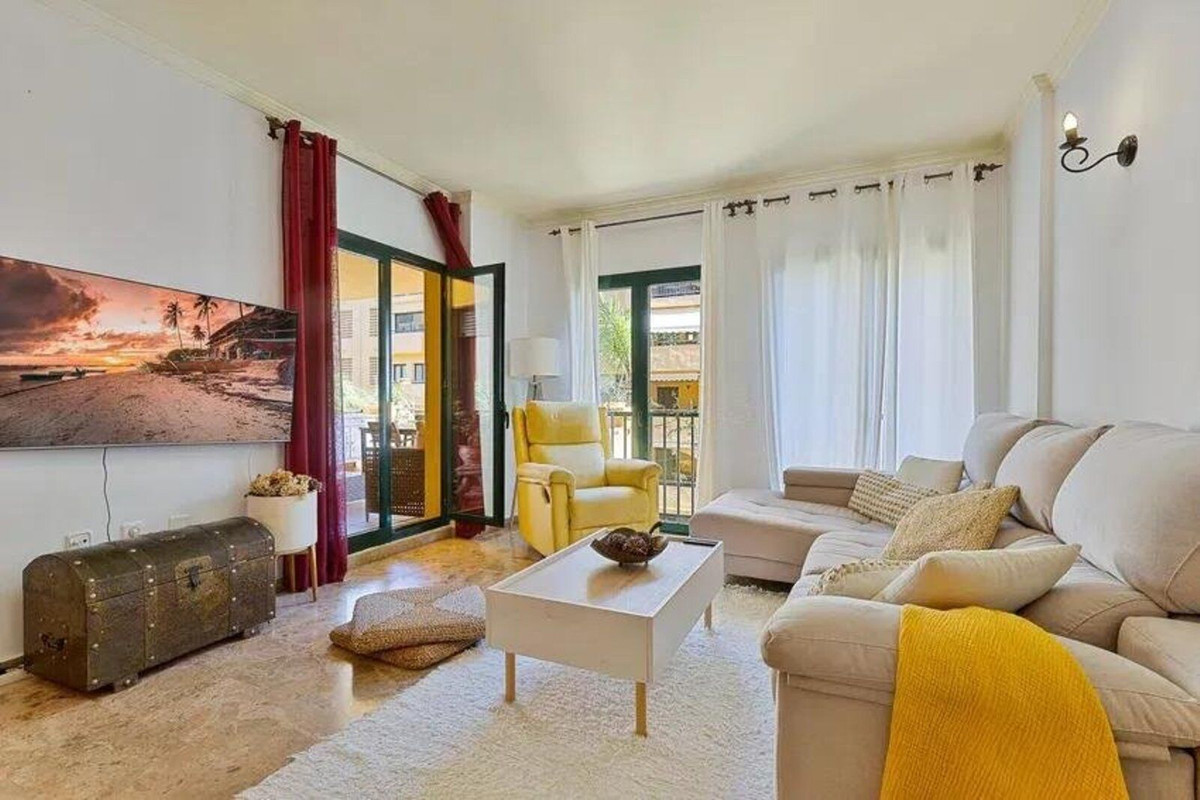 Appartement te koop in San Pedro de Alcántara | 3 slaapkamers H5307286