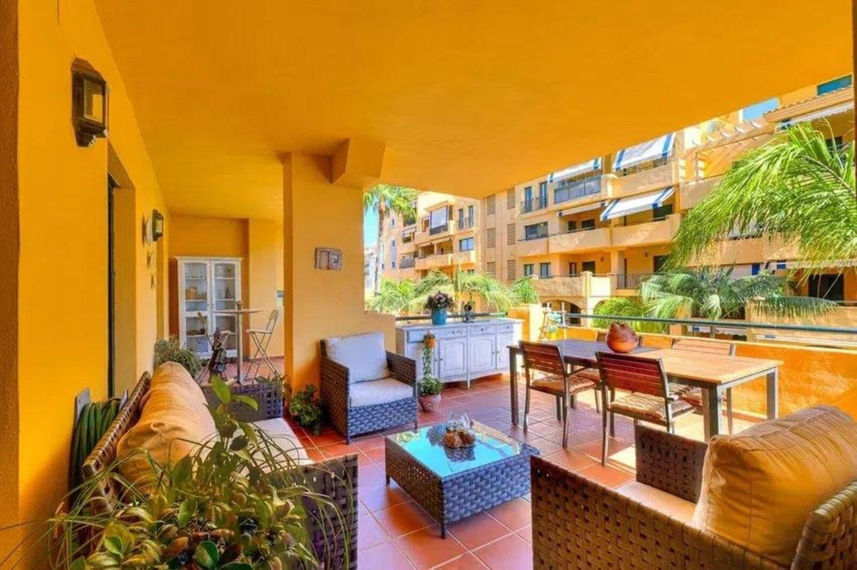 Appartement te koop in San Pedro de Alcántara | 3 slaapkamers H5307286