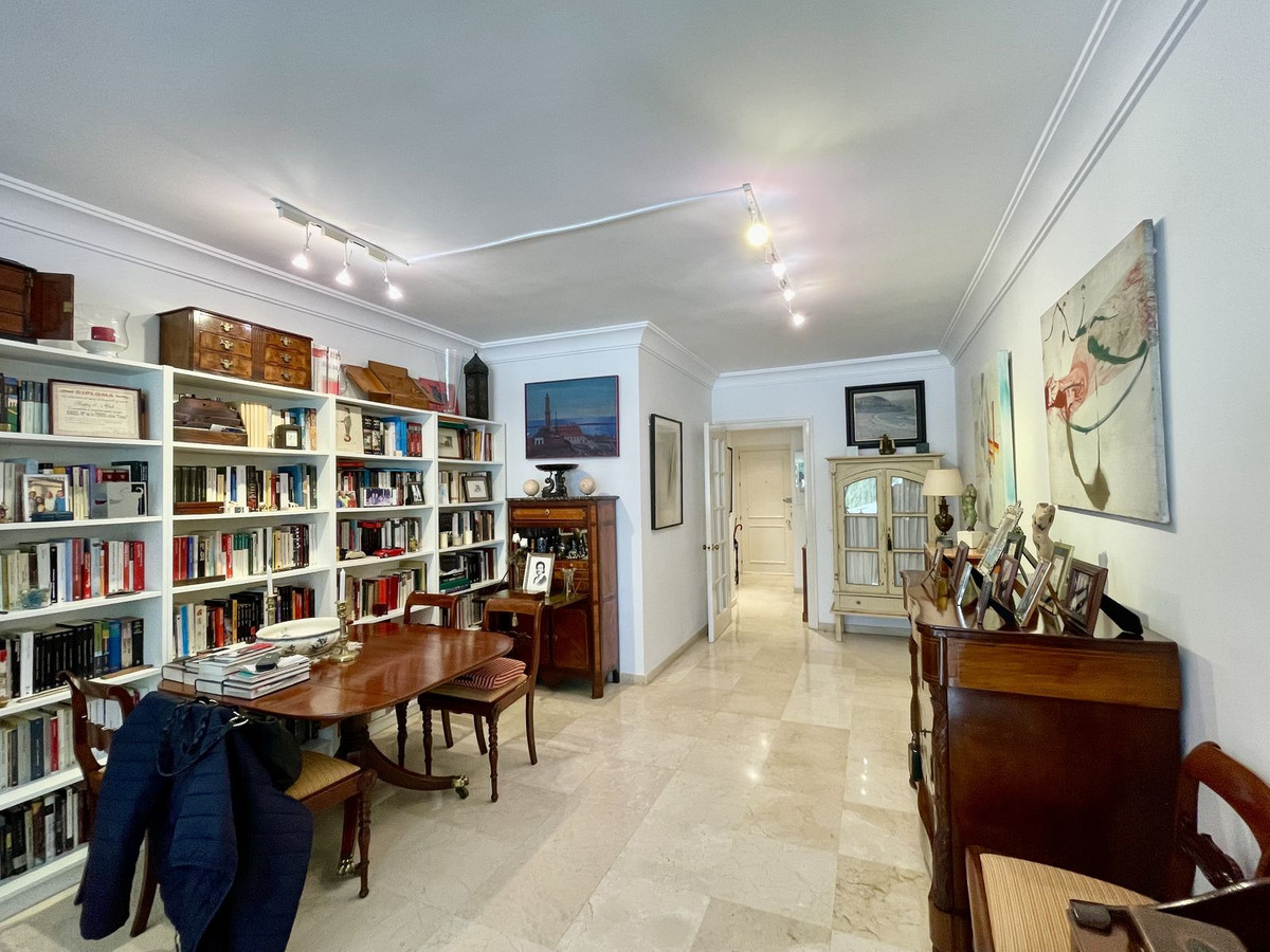 Appartement te koop in San Pedro de Alcántara | 2 slaapkamers H5308585