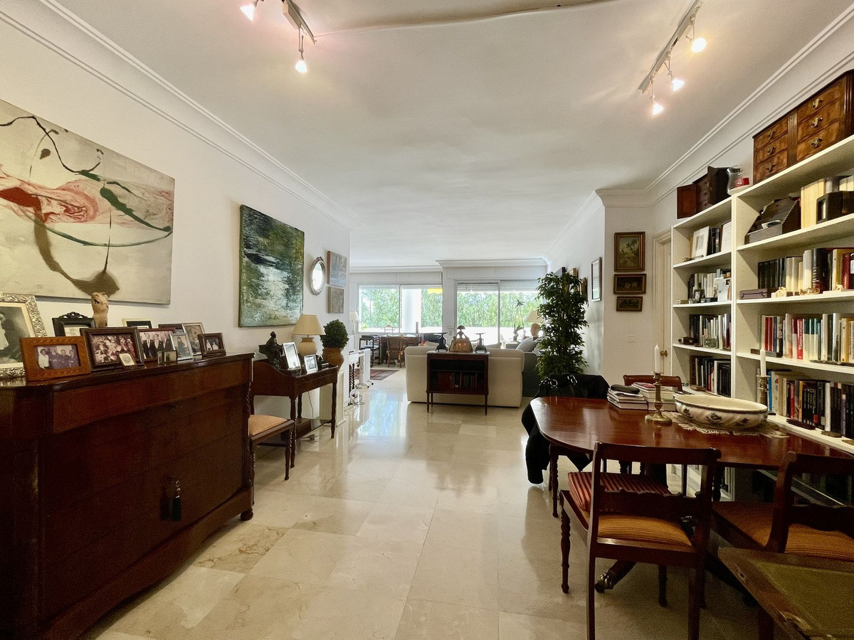 Appartement te koop in San Pedro de Alcántara | 2 slaapkamers H5308585