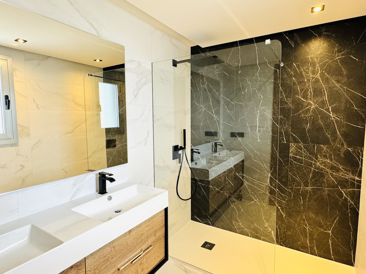 Appartement te koop in San Pedro de Alcántara | 2 slaapkamers H5318728