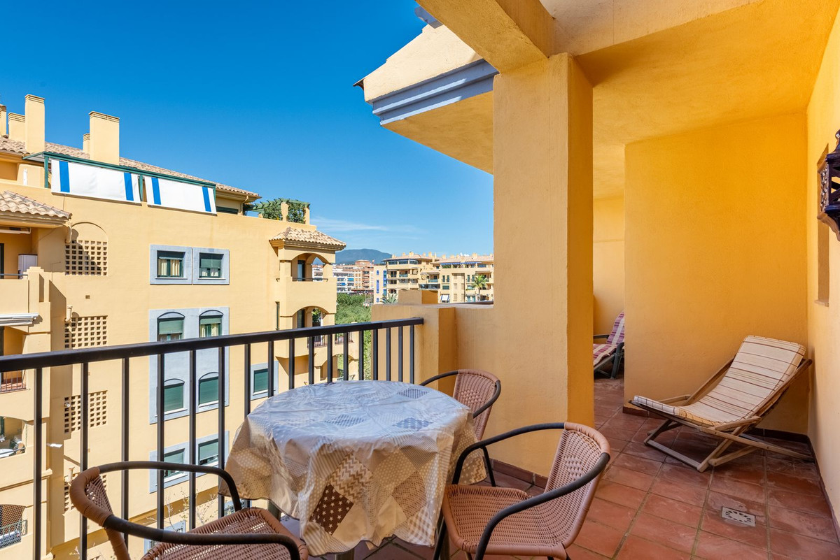 Appartement te koop in San Pedro de Alcántara | 2 slaapkamers H5329675