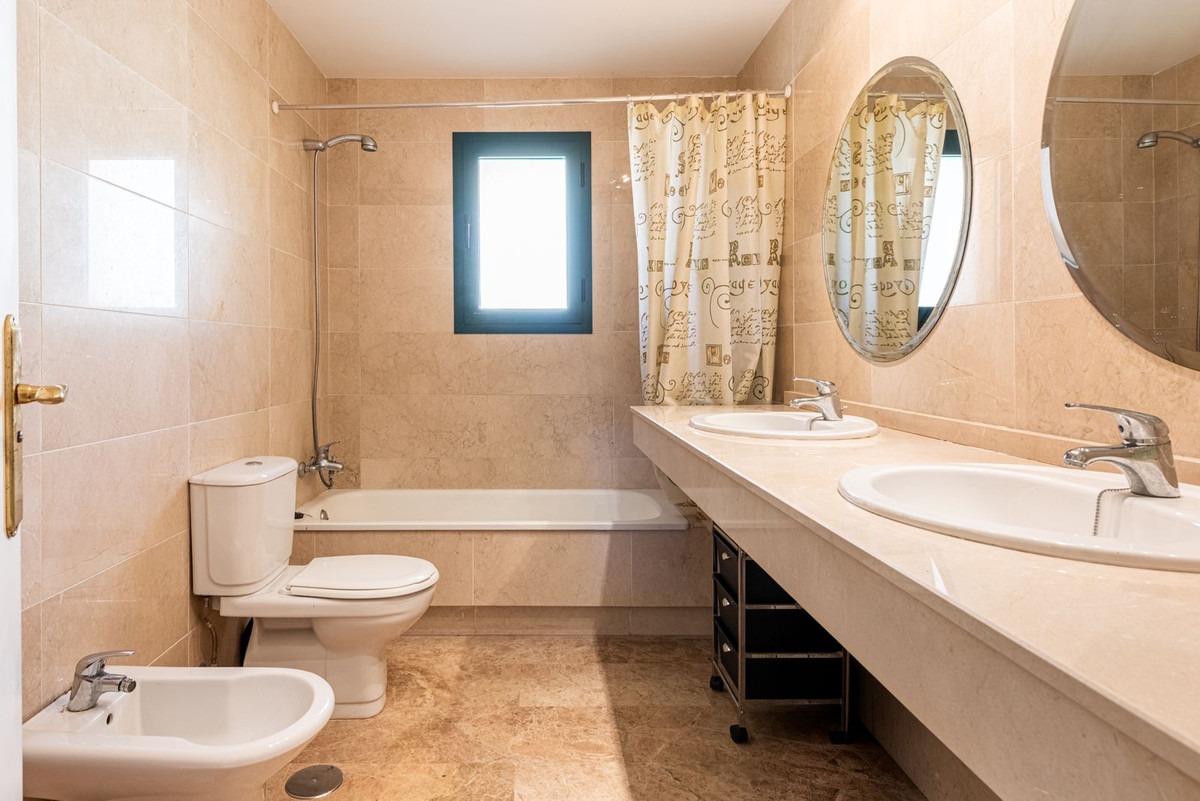 Appartement te koop in San Pedro de Alcántara | 2 slaapkamers H5329675