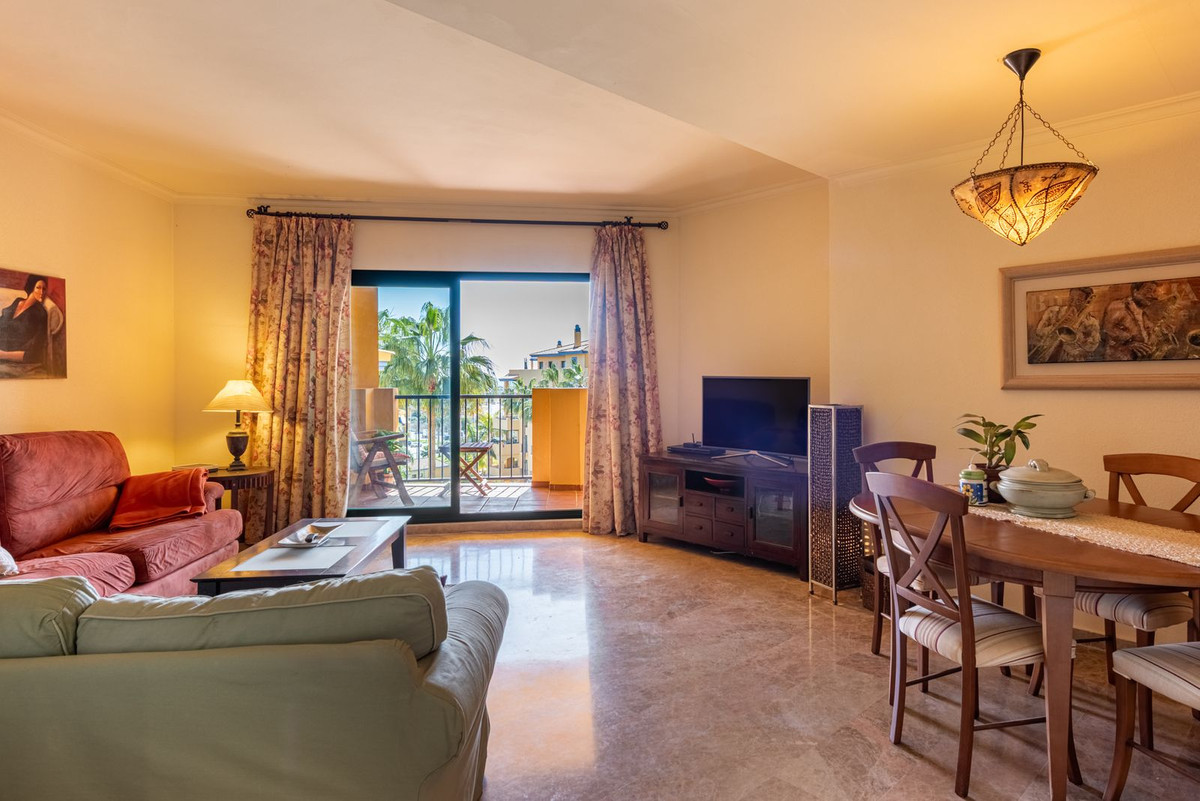 Appartement te koop in San Pedro de Alcántara | 2 slaapkamers H5329675