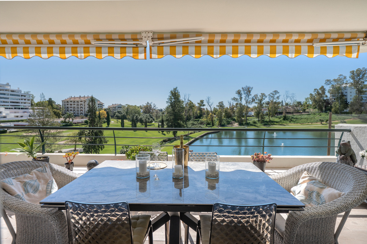 Appartement te koop in San Pedro de Alcántara | 4 slaapkamers H5349172