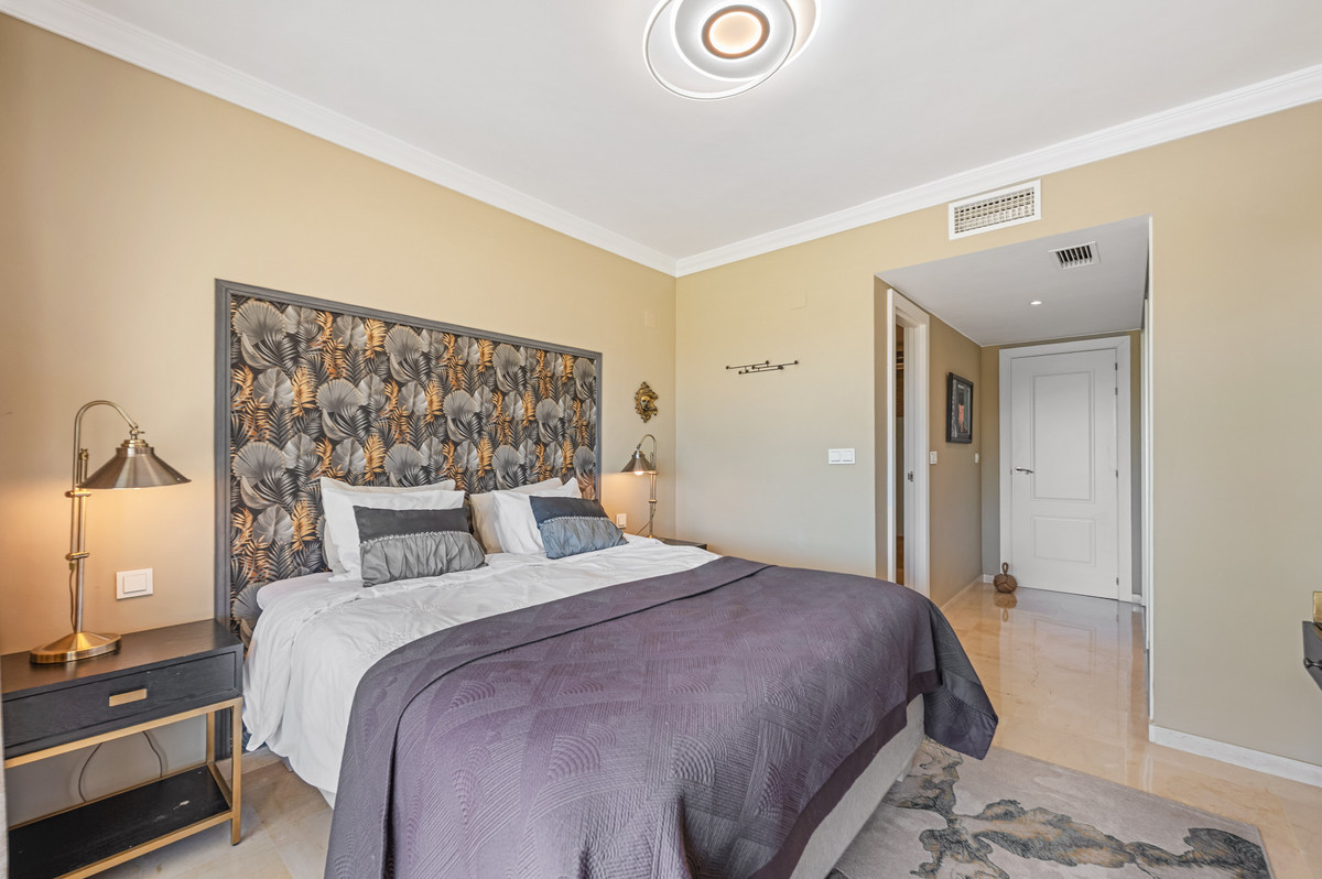 Appartement te koop in San Pedro de Alcántara | 4 slaapkamers H5349172