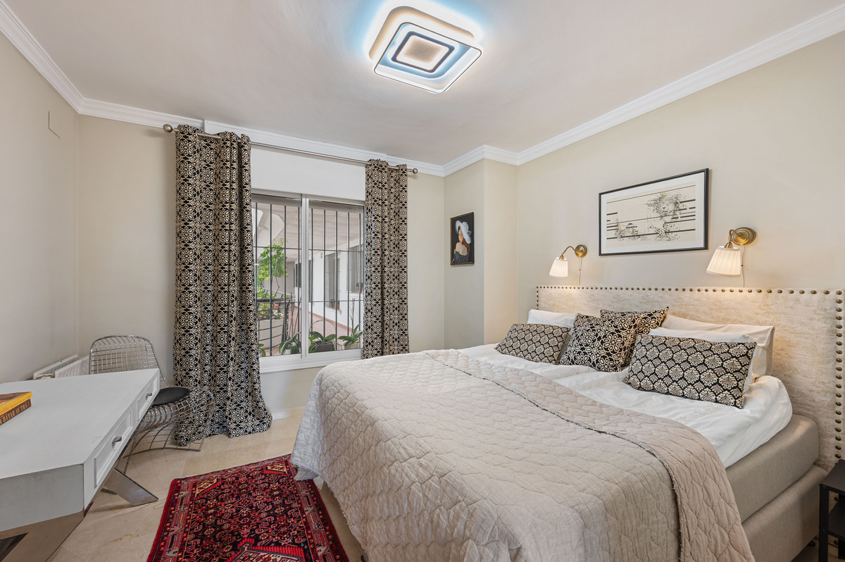 Appartement te koop in San Pedro de Alcántara | 4 slaapkamers H5349172