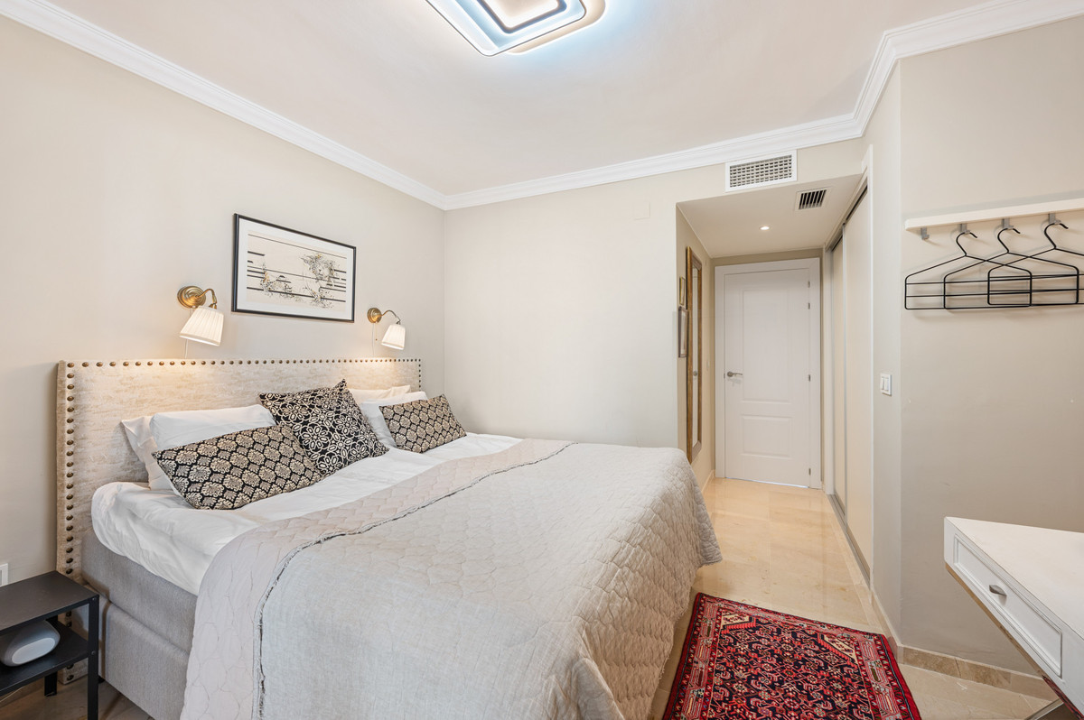 Appartement te koop in San Pedro de Alcántara | 4 slaapkamers H5349172