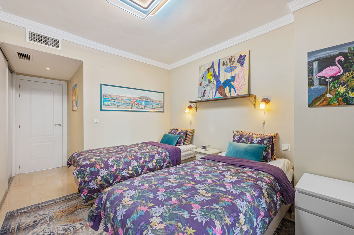 Appartement te koop in San Pedro de Alcántara | 4 slaapkamers H5349172