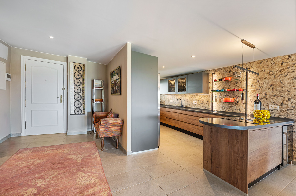 Appartement te koop in San Pedro de Alcántara | 4 slaapkamers H5349172