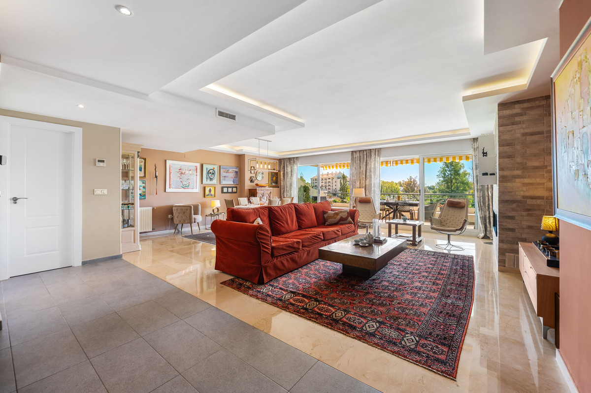 Appartement te koop in San Pedro de Alcántara | 4 slaapkamers H5349172