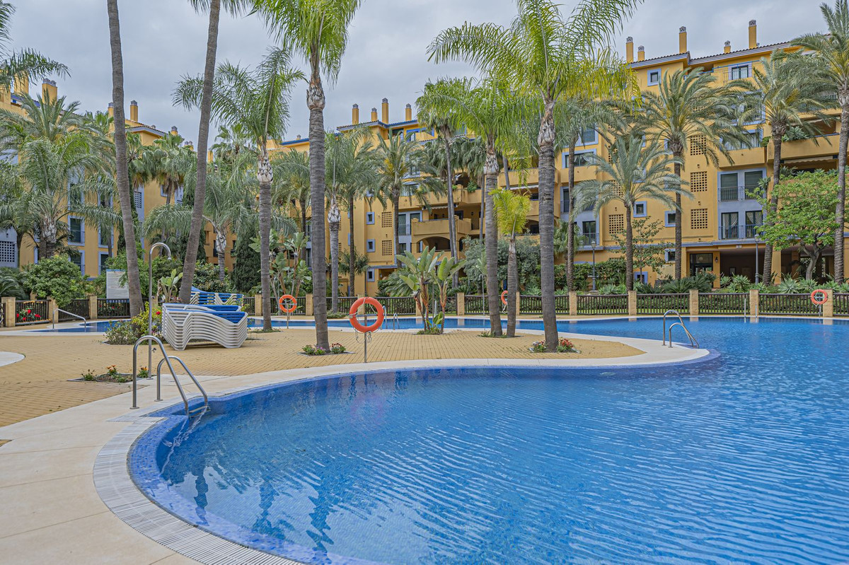 Appartement te koop in San Pedro de Alcántara | 2 slaapkamers H5367331